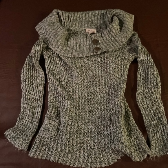 Very pretty XL green & white sweater/turtleneck by JJ Always - Picture 1 of 2